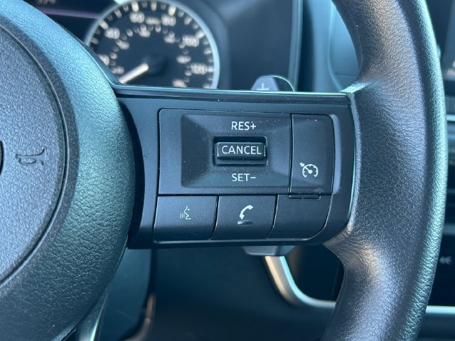 Used 2024 Nissan Rogue S FWD image 18
