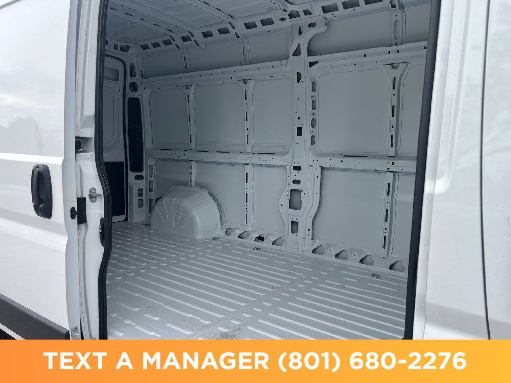 New 2027 RAM ProMaster 2500 w/ Convenience Group FWD image 24