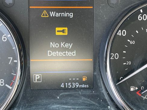 Used 2022 Nissan Rogue Sport SV FWD image 11