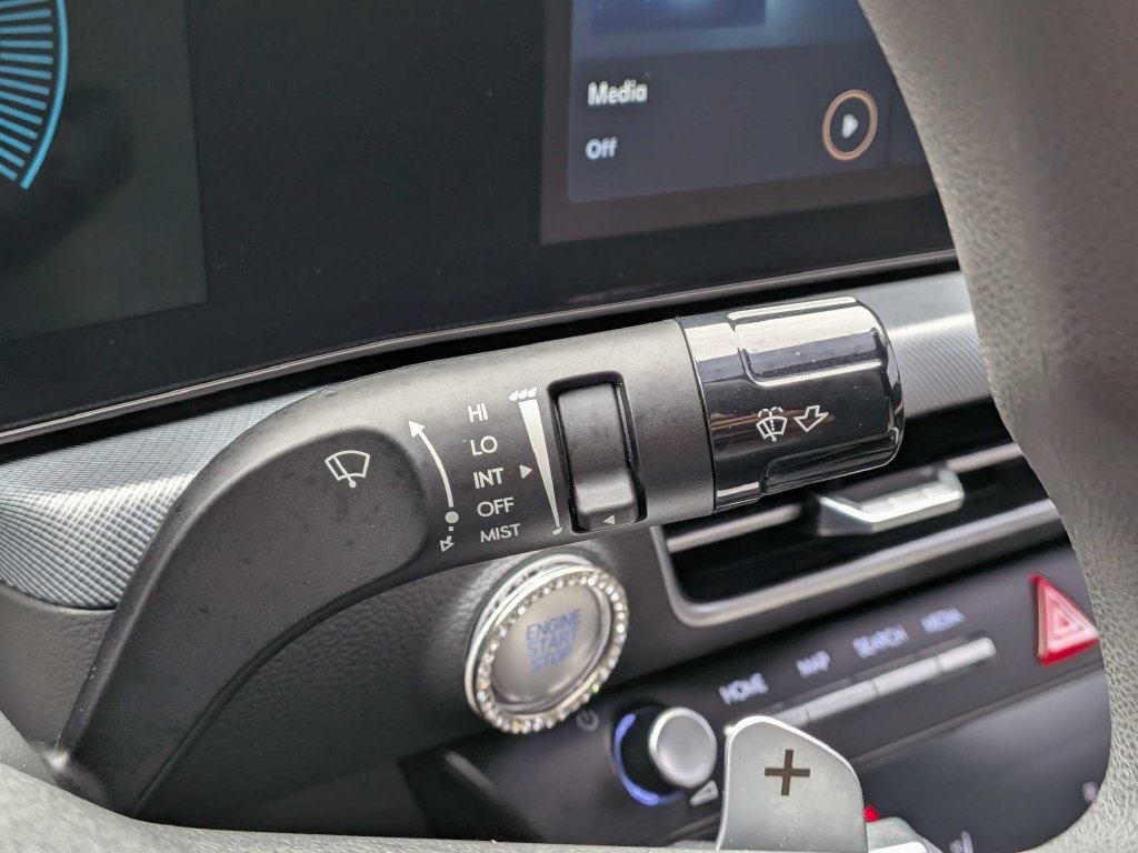 Used 2025 Hyundai Sonata SEL FWD image 24