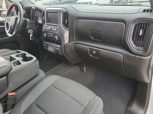 Certified 2022 Chevrolet Silverado 2500 Custom w/ Custom Value Package image 27