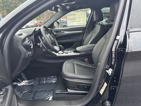 New 2025 Alfa Romeo Stelvio Sprint w/ Convenience Package image 14
