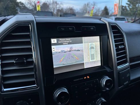 Used 2016 Ford F150 Platinum w/ Equipment Group 701A Luxury image 44