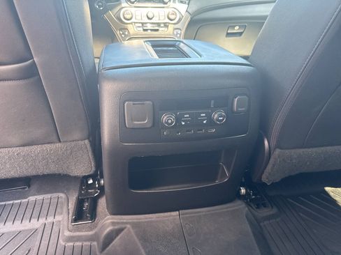 Used 2019 Chevrolet Tahoe Premier AWD/4WD image 22
