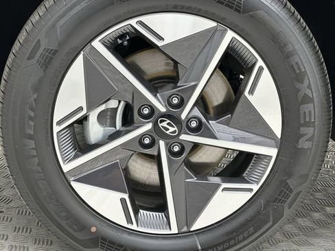 Certified 2025 Hyundai Tucson SEL AWD/4WD image 10