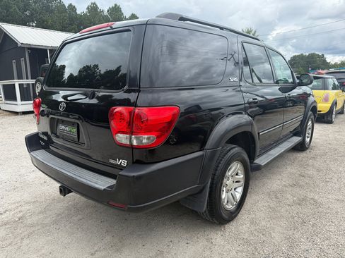 Used 2006 Toyota Sequoia SR5 image 3
