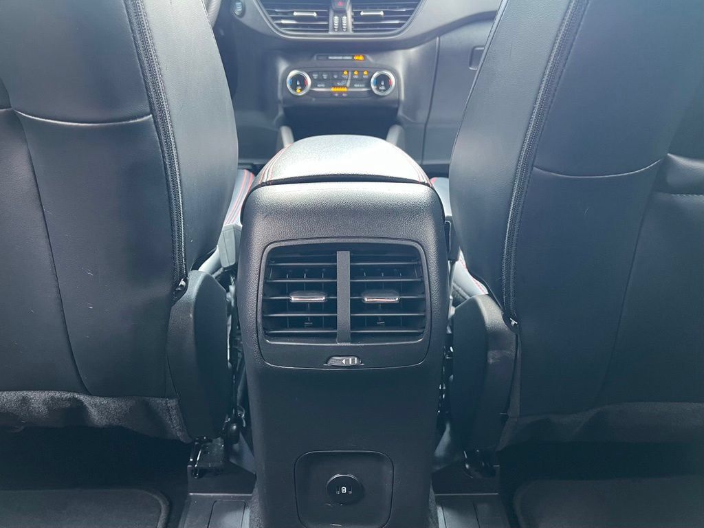 Used 2025 Ford Escape ST-Line FWD image 18