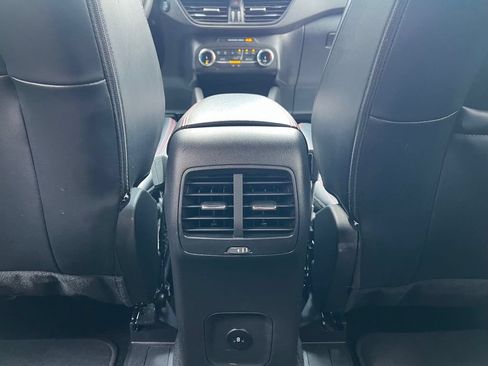 Used 2025 Ford Escape ST-Line FWD image 18