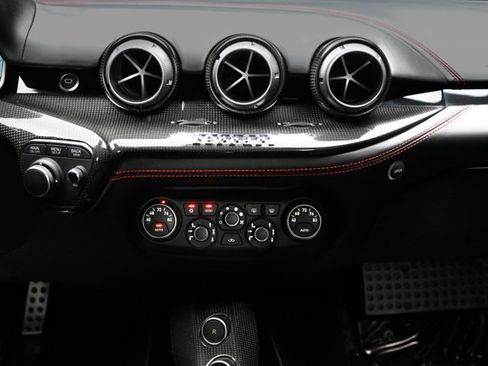 Used 2015 Ferrari F12 Berlinetta image 94