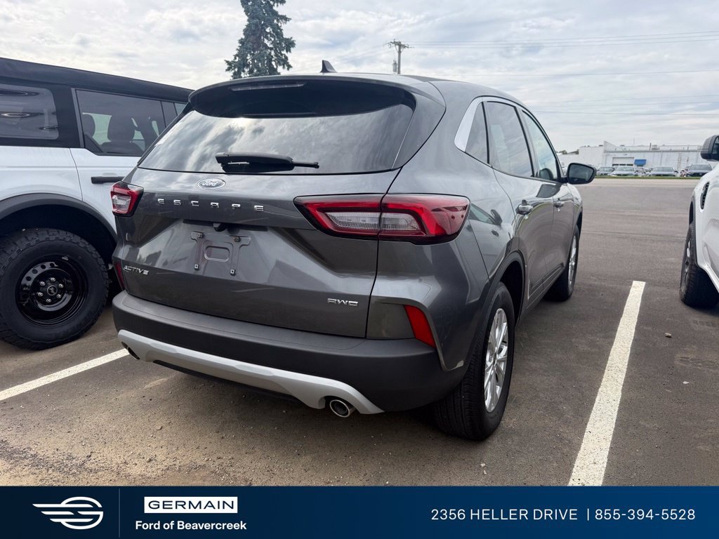 Used 2024 Ford Escape Active AWD/4WD image 3