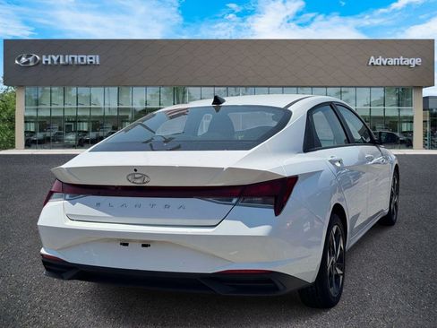 Certified 2023 Hyundai Elantra SEL w/ Convenience Package FWD image 7