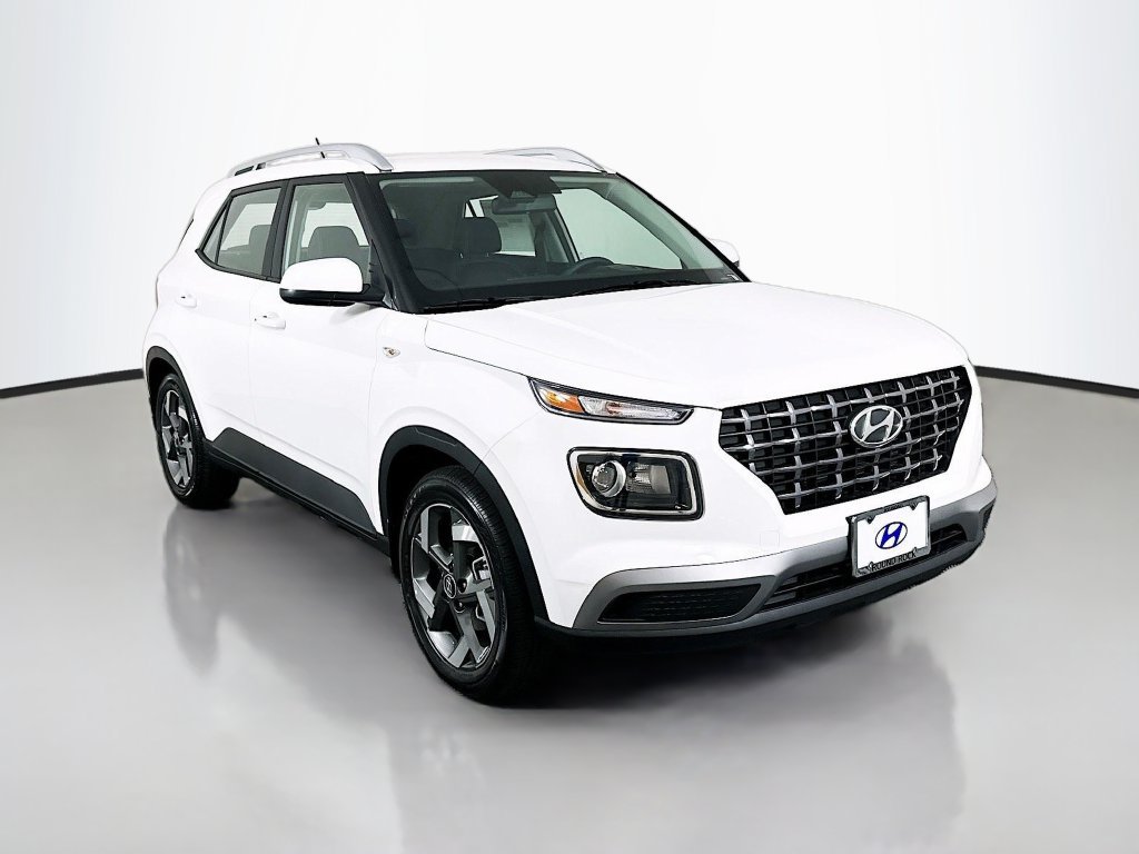 New 2026 Hyundai Venue SEL FWD image 3
