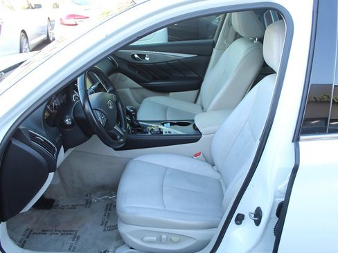 Used 2015 INFINITI Q50 Premium w/ Navigation Package RWD image 19