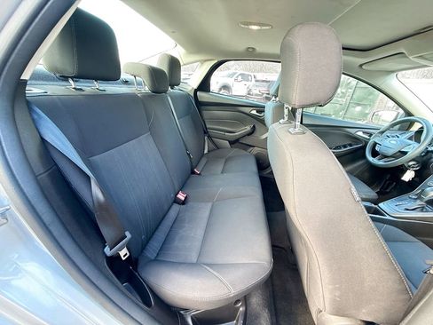 Used 2017 Ford Focus SEL image 28