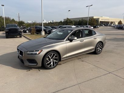 Used 2020 Volvo S60 T5 Momentum w/ Protection Package