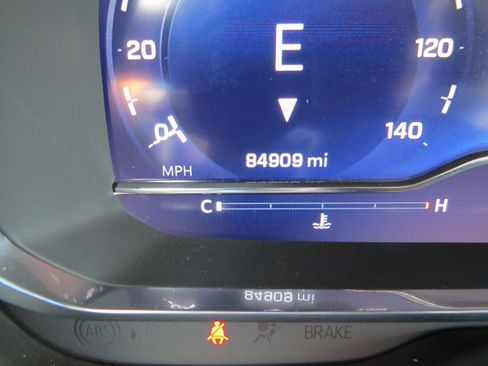 Used 2022 Chevrolet Tahoe High Country AWD/4WD image 27
