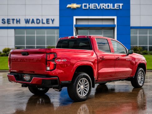 New 2026 Chevrolet Colorado LT w/ LT Convenience Package AWD/4WD image 7