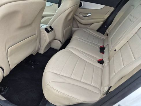 Used 2017 Mercedes-Benz GLC 300 4MATIC image 10