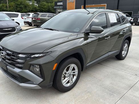 Used 2025 Hyundai Tucson SE AWD/4WD image 7