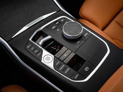 Used 2024 BMW 330i xDrive Sedan w/ Premium Package image 32