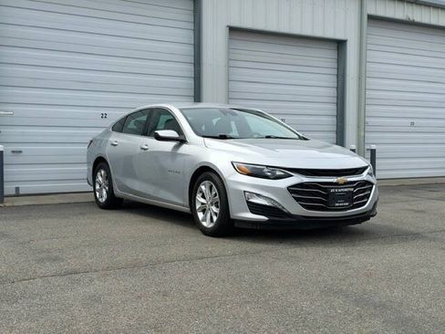 Used 2022 Chevrolet Malibu LT FWD image 3