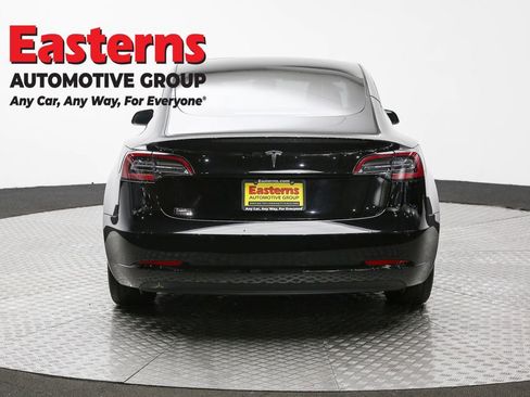 Used 2021 Tesla Model 3 Standard Range Plus image 6