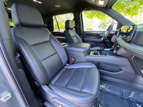 Used 2025 Chevrolet Tahoe LT AWD/4WD image 32