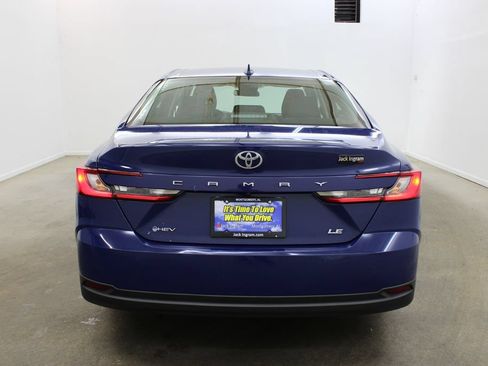 Used 2025 Toyota Camry LE FWD image 4