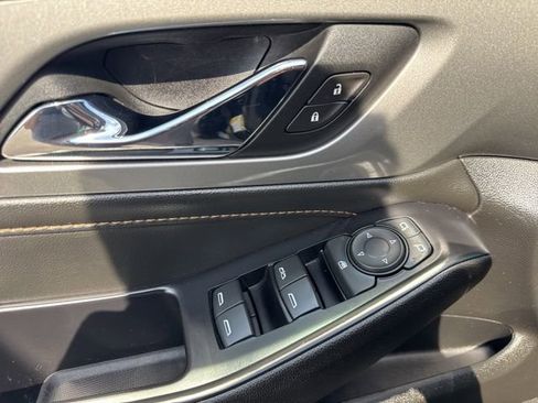 Used 2020 Chevrolet Traverse RS image 18