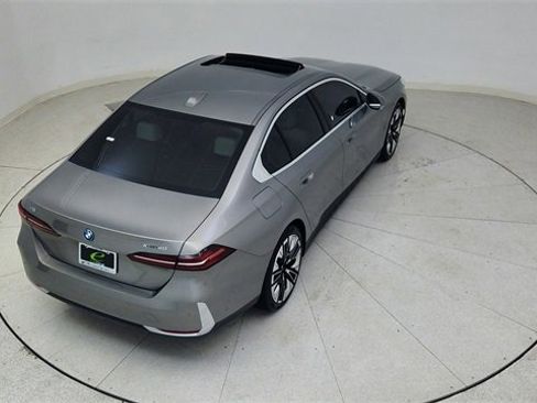 Used 2025 BMW i5 xDrive40 image 85