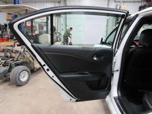 Used 2017 Honda Accord Sport Special Edition image 24