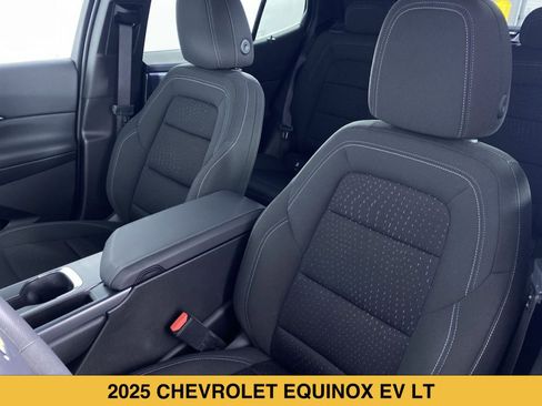 Certified 2025 Chevrolet Equinox EV LT FWD image 10