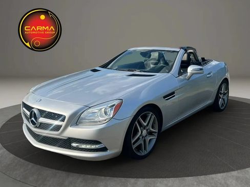 Used 2013 Mercedes-Benz SLK 250 image 2