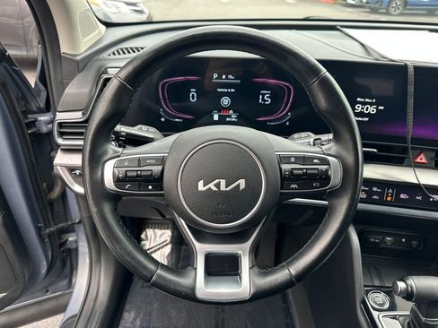 Used 2023 Kia Sportage EX image 18