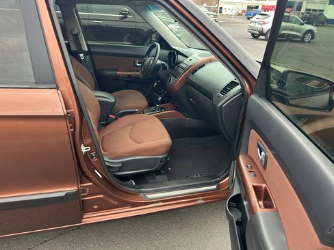 Used 2012 Kia Soul ! w/ Red Rock Special Edition Pkg image 11