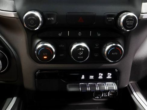 Used 2022 RAM 1500 Big Horn AWD/4WD image 29
