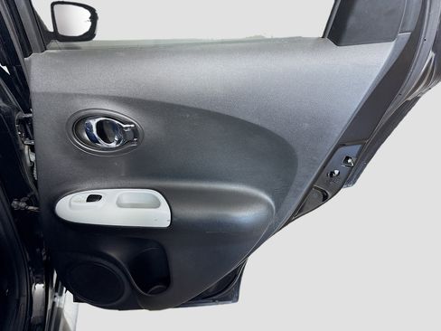 Used 2017 Nissan Juke SV image 28