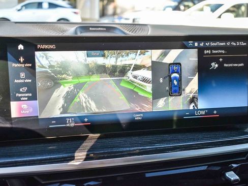 Used 2023 BMW X7 M60i w/ Executive Package image 16