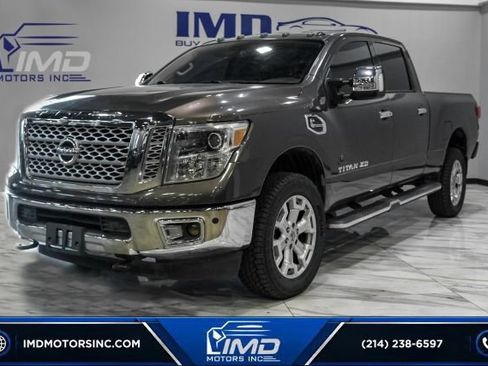 Used 2016 Nissan Titan SL AWD/4WD image 2
