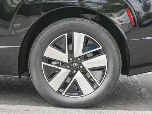 New 2026 Hyundai Ioniq 9 SEL AWD/4WD image 10