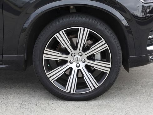 Used 2023 Volvo XC90 B6 Ultimate w/ Protection Package Premier image 11