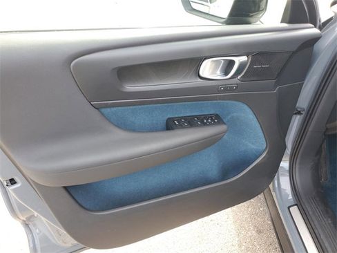 Certified 2023 Volvo C40 P8 Recharge Ultimate image 10