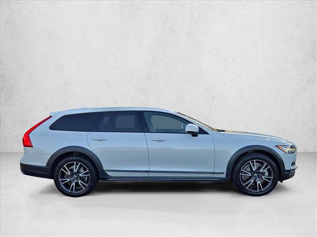 Used 2018 Volvo V90 T6 Cross Country w/ Convenience Package AWD/4WD image 4
