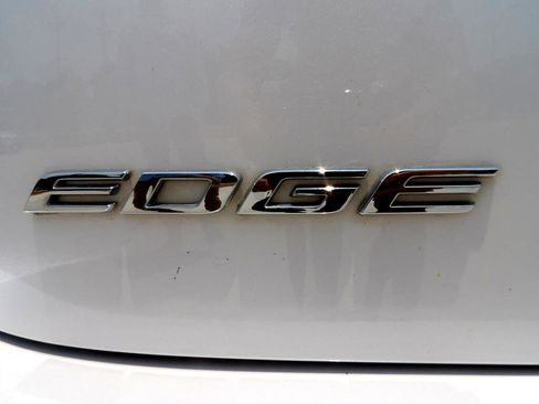 Used 2018 Ford Edge SEL w/ Equipment Group 201A image 39