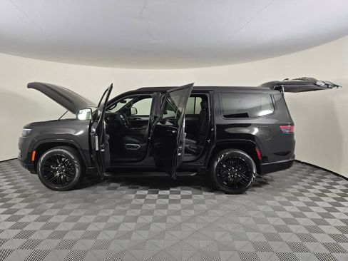 New 2025 Jeep Wagoneer Series II w/ HD Trailer Tow Package image 15