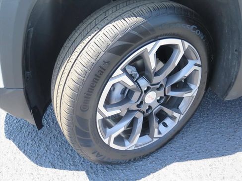 Used 2025 GMC Terrain Elevation w/ Elevation Premium Package FWD image 18
