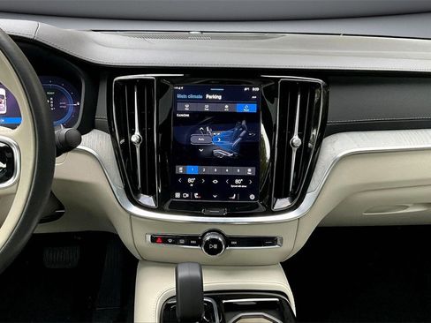 Used 2024 Volvo S60 T8 Ultimate w/ Climate Package image 9