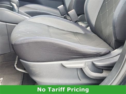 Used 2018 Nissan Kicks SV image 24