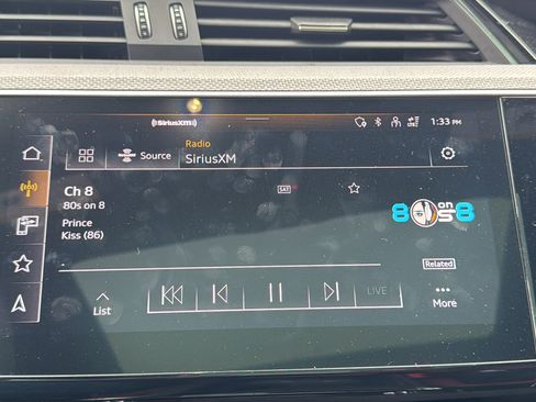 Used 2023 Audi e-tron S Prestige w/ Prestige Package image 18