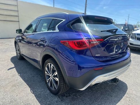 Used 2017 INFINITI QX30 AWD image 5